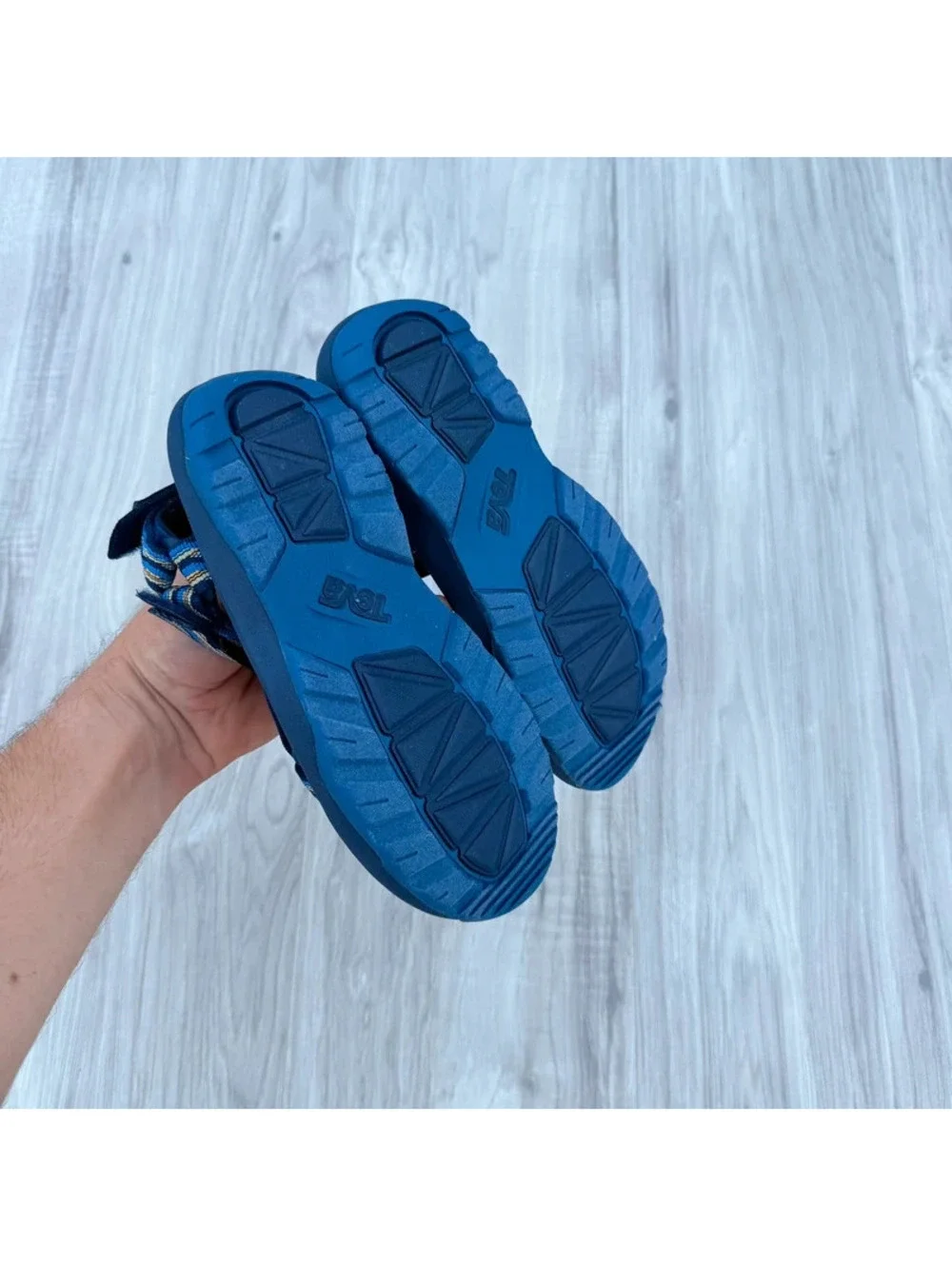 Teva Kids’ Hurricane XLT 2 Sandal (Big Kid)